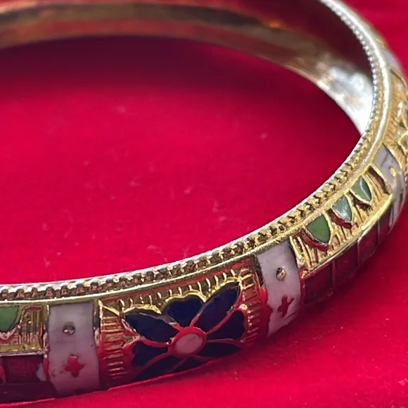 Bangle - Picture 5 of 7